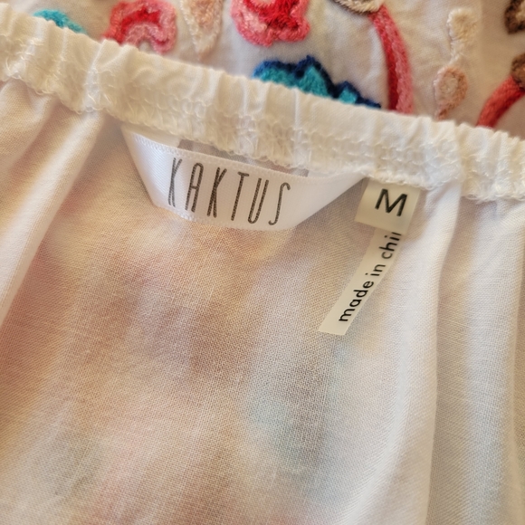 Embroidered Boho Top - Picture 5 of 6